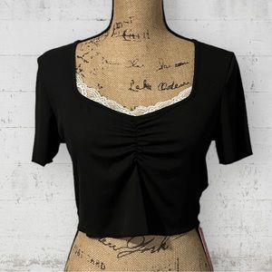 ROMWE Black Contrast Lace Ruched Ribbed Crop Tee